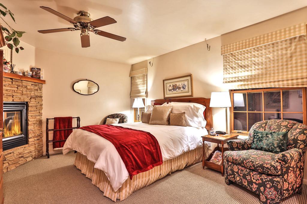 Alpenhorn Bed And Breakfast Big Bear Lake Esterno foto
