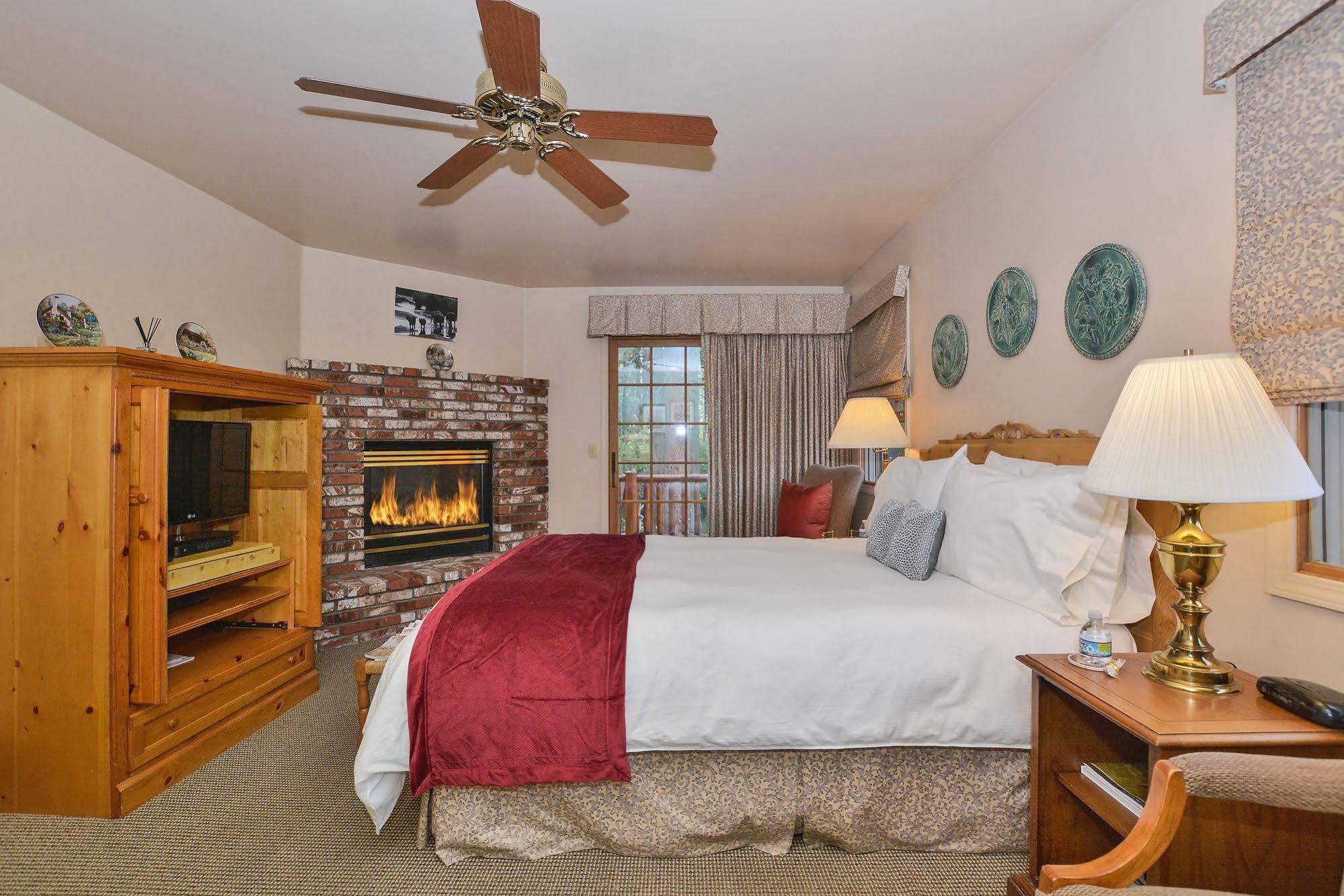 Alpenhorn Bed And Breakfast Big Bear Lake Esterno foto